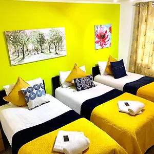 Apartment Spacious Excel 2 Bedrooms, Separate Reception, Kitchen, Full