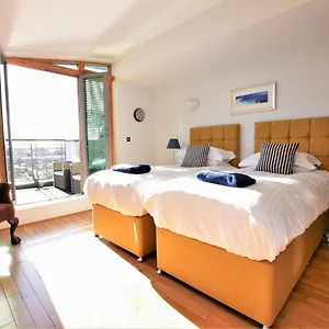 brunels-view-your-apartment.tophotelsbath.com/